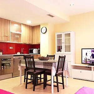 https://lloret-beach-apartments.catalonia-hotels.com